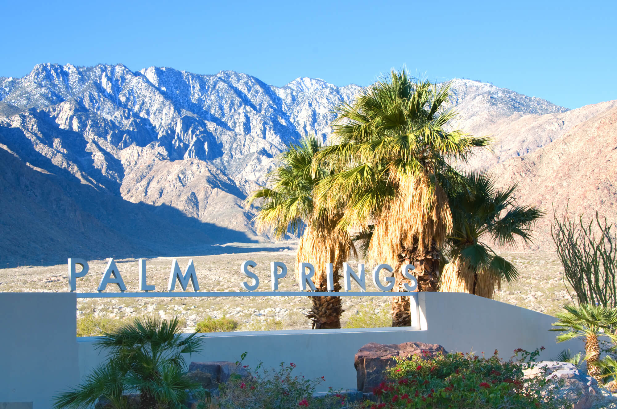 Charter a private jet to sunny Palm Springs